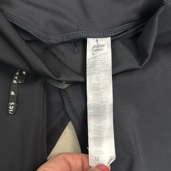 Fabletics leggings with drawstring size medium - Picture 5 of 11